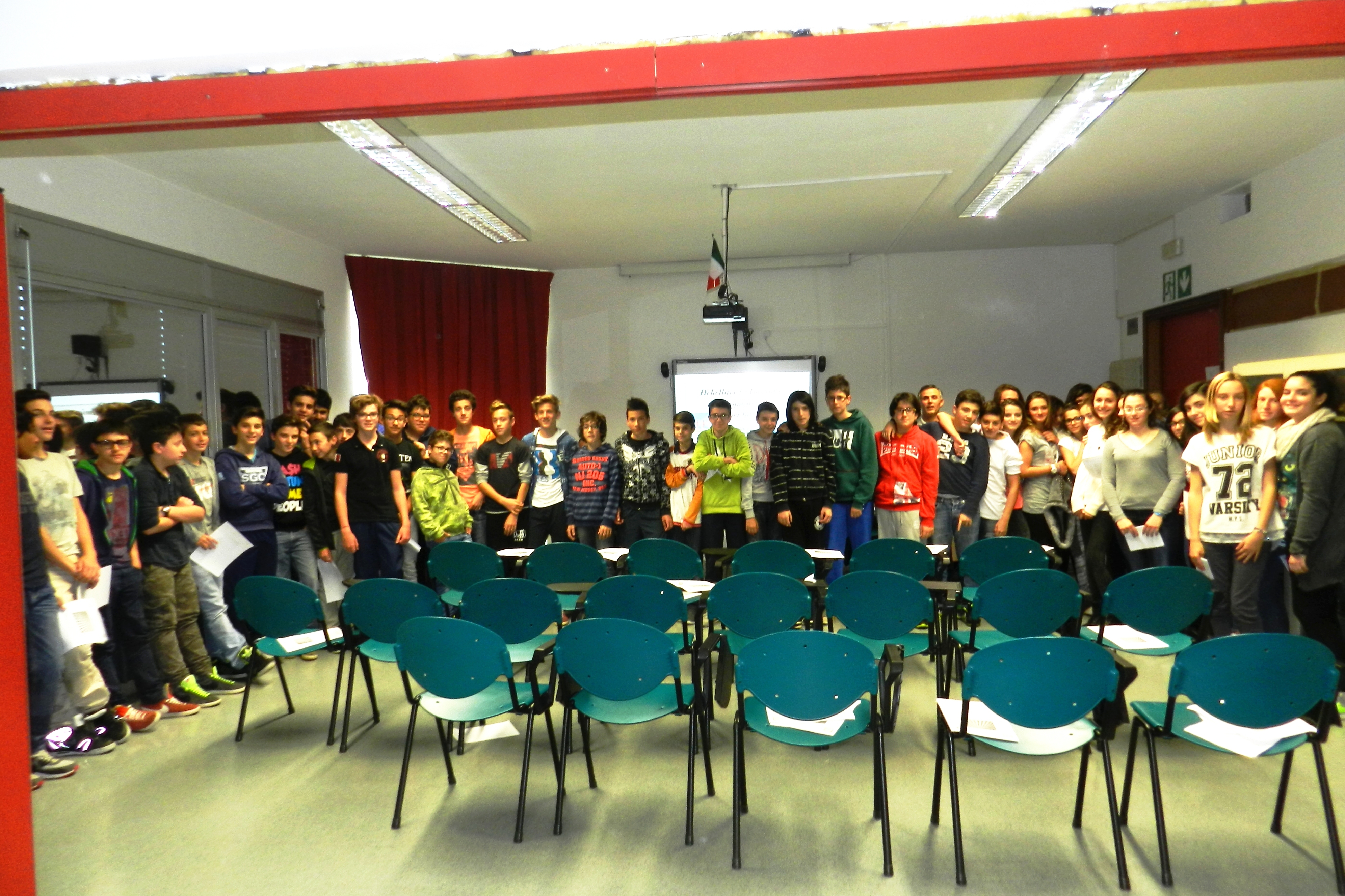 L'incontro si è tenuto presso le scuole medie di Magnago (Istituto Comprensivo 