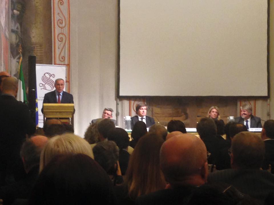 Si è svolta l’Assemblea Nazionale Amianto presso la Sala Zuccari nel Palazzo Giustiniani di Roma il 30 novembre 2015, presieduta dalla Presidente della Commissione d’inchiesta sugli infortuni sul lavoro e sulle malattie professionali Senatrice Camilla Fabbri.