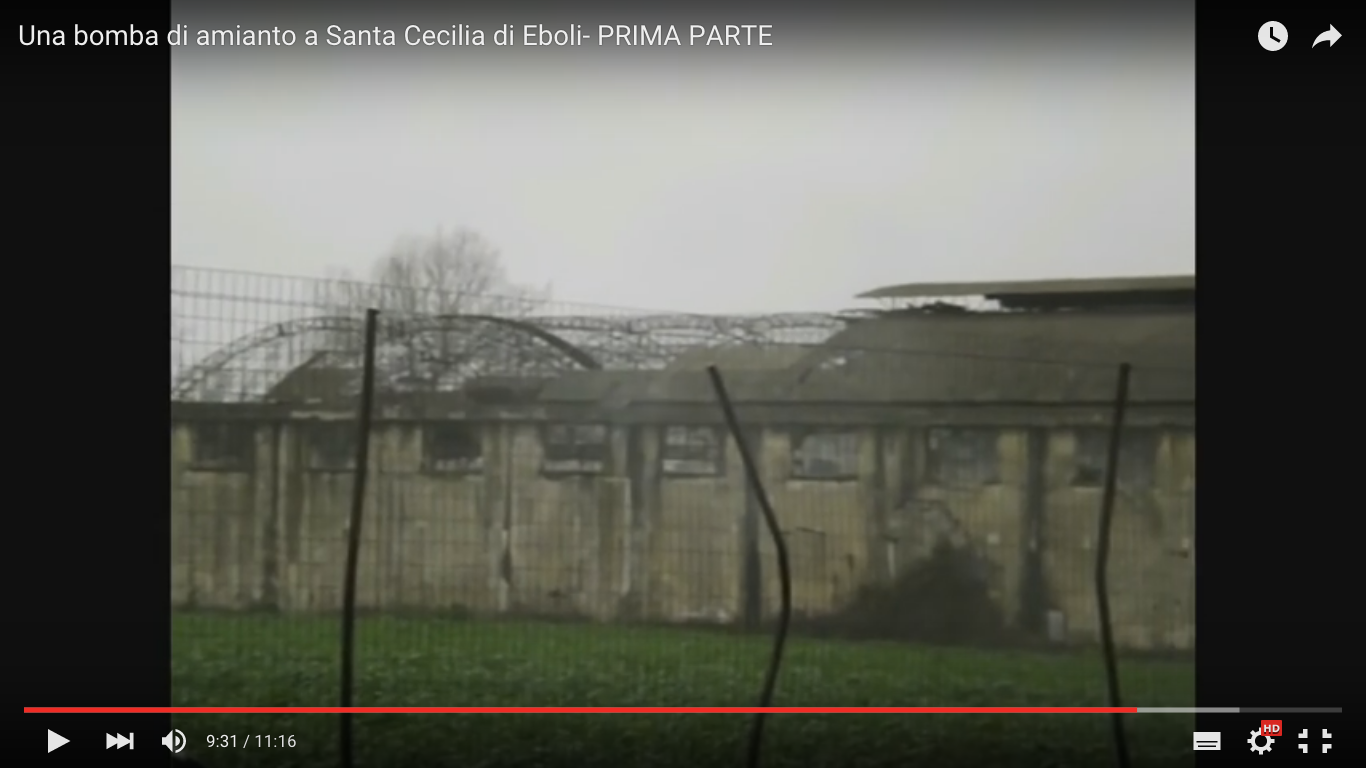 Nella vecchia fabbrica APOF di Santa Cecilia di Eboli ci sono 15.000 mq di onduline di eternit in frantumi e, in gran parte, crollate al suolo.